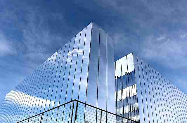 51网网址深度追踪:投屏体验风险提示