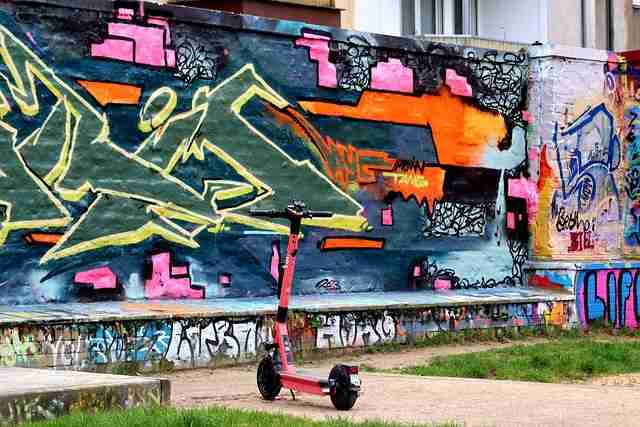 年度榜单《糖心vlog电脑版》弹幕生态风险提示